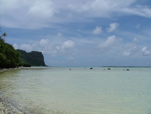Il faut se frayer un chemin sur la plage