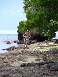 Sur les plages ou sur les pistes, Maupiti dévoilent ses charmes à qui s'en donne la peine