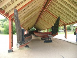 Canoé de guerre maoris