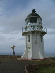 Le phare du Cap Reinga et ses panneaux indicateurs bien insolites