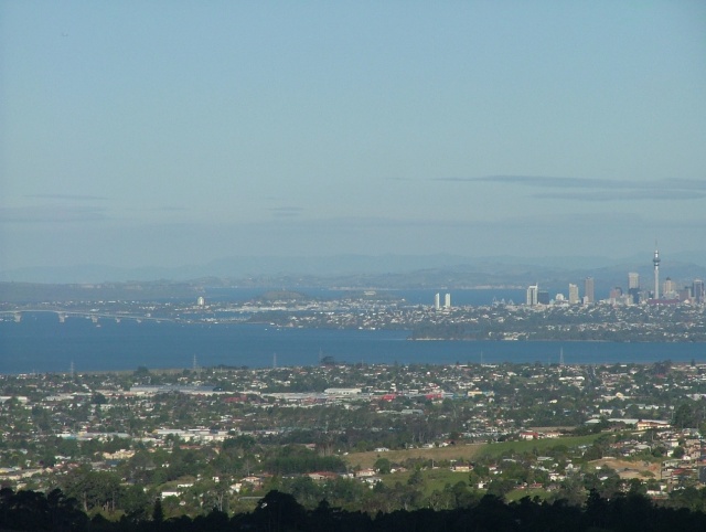 La capitale Auckland, dans un labyrinthe d'eau et de terre