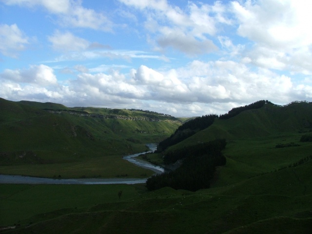 Et au milieu coule une rivière ...