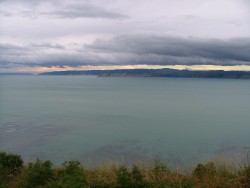 Ce soir non plus, nous ne verrons pas le coucher du soleil, juste les lueurs de ces rayons