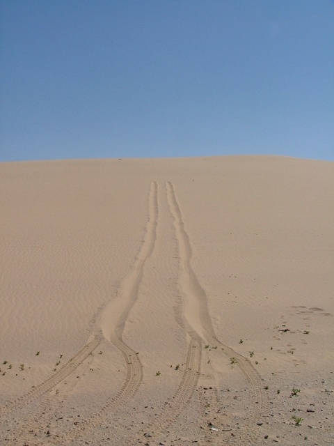 Premières roues de Totoy dans les dunes